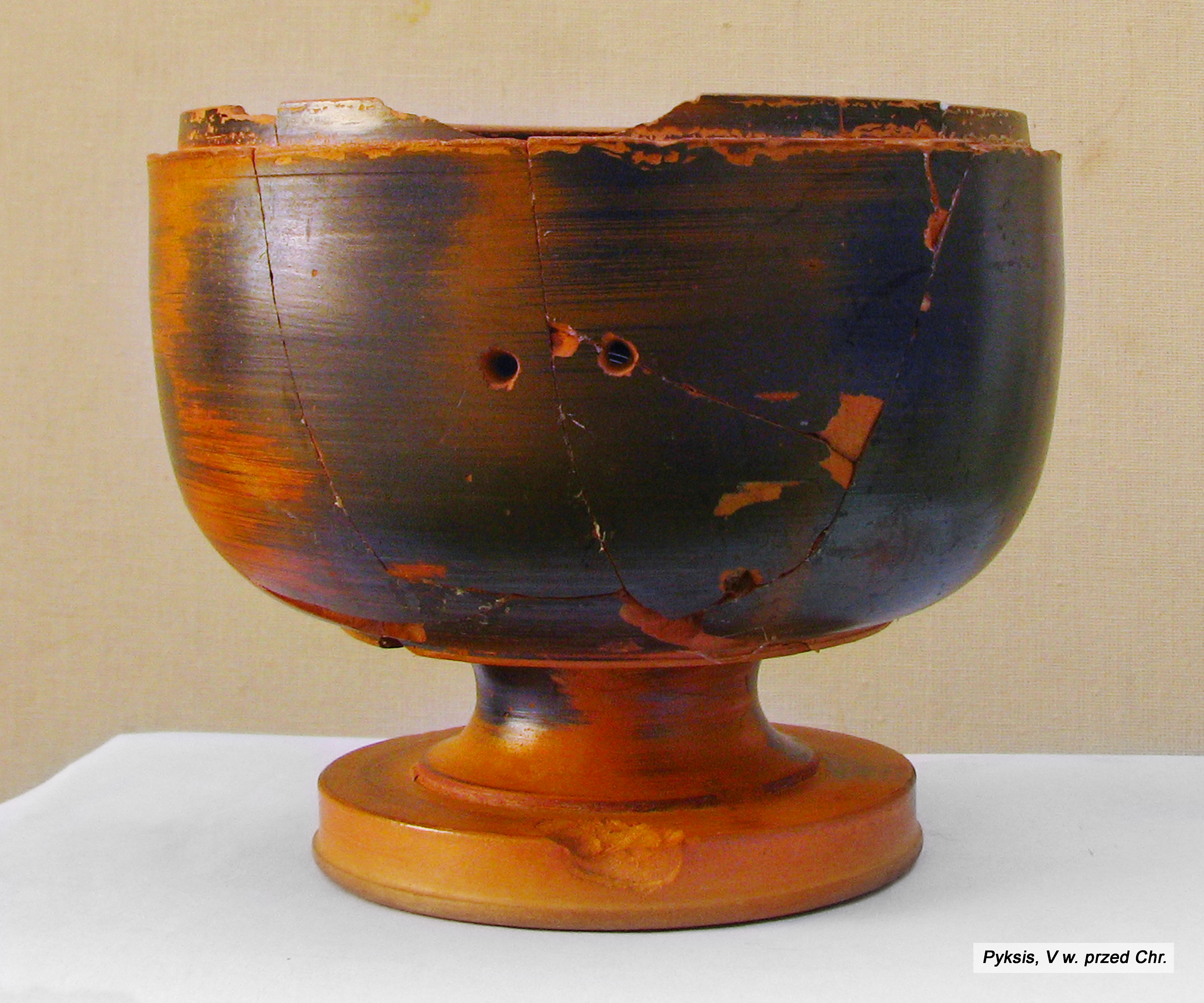 Pyxis, 5th century BC